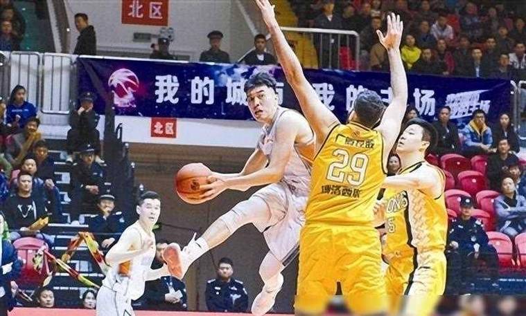 山西训练强度翻倍：在开云体育官网揭秘主教练对体能储备的严苛要求，季后赛冲刺要有硬核准备